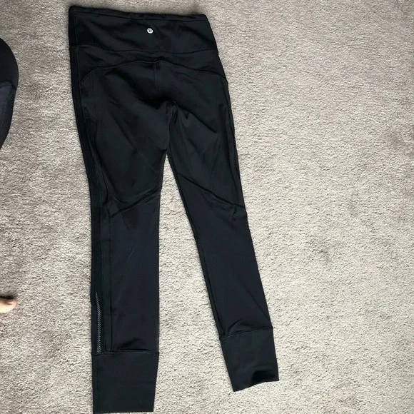 Lululemon Hit It 7/8 tight. - Picture 4 of 5